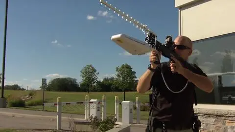 Urządzenie zakłóca sygnał sterujący dronem
