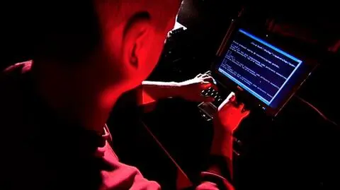 Ekspert: rosnąca liczba internautów przyciąga cyberprzestęców