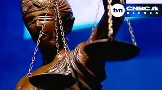 28.09 | Kolejna zmiana układu sił w PTC Era. Deutsche Telecom traci kontrolę nad operatorem sieci Era i Heyah. Wyrok polskiego sądu przywraca Erę jako do spółkę zależną od francuskiego Vivendi i Elektrimu. Niemcy juz zapowiadają złożenie kasacji do Sądu Najwyższego. Gra idzie o grube miliardy, jakie co roku przynosi operator Ery. (TVN CNBC Biznes)