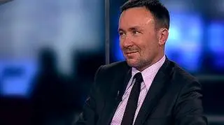 Walne Zgromadzenie Akcjonariuszy Próchnika zdecydowało o emisji 7 mln akcji serii G. Nowymi akcjami spółka ma spłacać zobowiązania w kwocie 3,5 mln zł. Emisję bez prawa poboru obejmie najprawdopodobniej prezes spółki Krzysztof Grabowski. Najbliższe walne zgromadzenie zostanie zwołane 21 sierpnia. Akcjonariusze mają wtedy przegłosować zmiany w radzie nadzorczej spółki i kolejną emisję akcji. O szczegółach rozmawialiśmy w programie "Rynki dnia" z akcjonariuszem spółki "Próchnik" Rafałem Bauerem.