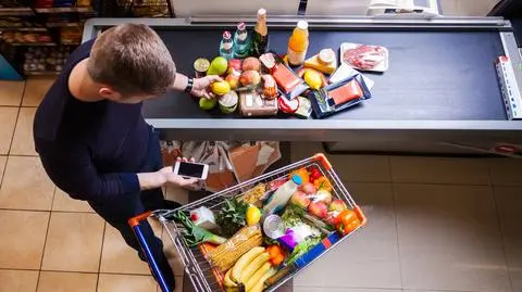 Francja: we francuskich supermarketach brakuje masła
