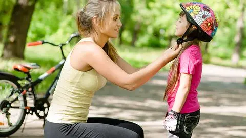 Resort infrastruktury chce obowiązkowych kasków rowerowych dla dzieci