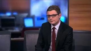 W Godzinie dla Pieniędzy zachęcamy do aktywnej walki ze spreadem spłacając kredyty walutowe dostarczając franki lub euro bezpośrednio do banku. Zdaniem Pawła Majtkowskiego z Expandera dzięki temu podczas 30 lat spłacania kredytu w wysokości 300 tys. zł możemy zaoszczędzić kilkadziesiąt tysięcy złotych. Waluty możemy dostarczać sami lub elektronicznie za pomocą kantorów internetowych. 