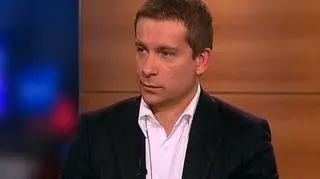 Komputronik nie planuje kapitałochłonnych projektów w 2011 roku. Spółka tnie koszty, redukuje zatrudnienie. O planach biznesowych rozmawiamy z Wojciechem Buczkowskim, prezesem Komputronika.