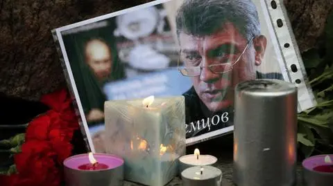 Chcieli zbierać na raport Niemcowa. PayPal zablokował im konto
