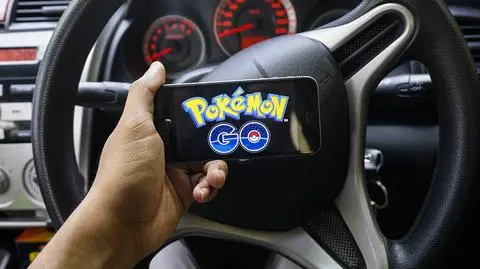 Jak grać w Pokemon Go za kierownicą i przeżyć