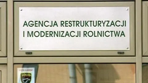 Pracownica Kancelarii Premiera zawieszona