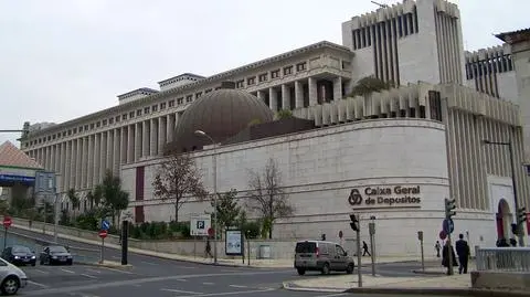 Masowe redukcje zatrudnia w portugalskim sektorze bankowym