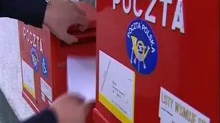Poczta Polska wciąż dostarcza świąteczne paczki. Niestety nie są to dodatkowe prezenty, ale spóźnione przesyłki, które klienci monopolisty nadali jeszcze przed Świętami. Cześć z listów, kartek i paczek - wciąż nie dotarła do adresatów.