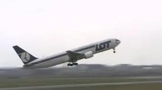 W szczycie sezonu turystycznego samoloty LOT-u mogą zostać uziemione jeśli dyrekcja firmy nie spełni żądań pilotów. Chcą więcej zarabiać i krócej pracować. Tymczasem zdaniem ekspertów LOT musi ostro ciąć koszty, bo jeśli tego nie zrobi, może nie wytrzymać zagranicznej konkurencji.