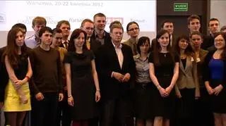 Dlaczego należy wydłużać wiek emerytalny? to temat pracy jaką musieli napisać studenci wiosennej szkoły Leszka Balcerowicza. Laureaci najlepszych prac spotkali się w weekend w Warszawie. Najlepsi studenci zostali nagrodzenia patronem medialnym wydarzenia TVN CNBC