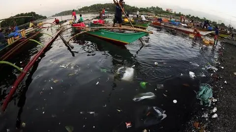 W 2050 roku w oceanach będzie więcej plastiku niż ryb