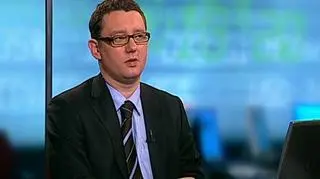 KGHM – polecany przez widza TVN CNBC Biznes jako dobry cel inwestycyjny – wygląda na razie najlepiej na liście WIG20, wciąż nie poddając się przecenom. SwissMed to kolejny strategiczny cel inwestorski, który polecamy w programie „Fakty, Ludzie, Pieniądze”. Z kolei akcje PKO BP nigdy jeszcze nie kosztowały tak mało – może to kolejna dobra okazja, by przecenione akcje kupić i odczekać