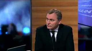 Covec chce wrócić na budowę A2 i zarzuca Generalnej Dyrekcji Dróg dyskryminację. GDDKiA w poniedziałek odstąpiło od umowy wg. której Covec miał do wiosny przyszłego roku zbudować dwa odcinki A2 z Łodzi do Warszawy. Lech Witecki, p.o. dyrektora Generalnej Dyrekcji w programie "Pieniądze od Rana" powiedział, że powrót Covec na budowę nie jest wykluczony. Ale spółka w ciągu dwóch tygodni - przed uprawomocnieniem decyzji o odstąpieniu od umowy - musi pokazać, że jest gotowa do pracy.