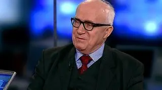 Rząd wraz z zespołem ekonomistów przygotowuje plan stabilizujący gospodarkę. Pieniądze, inaczej niż w przypadku planów europejskich czy amerykańskich, trafią do realnej gospodarki. Między innymi chińskich sposobach na kryzys Marek Tejchman rozmawiał w magazynie "90 Minut" z byłym ambasadorem polski w Chinach - Ksawerym Burskim.