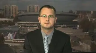 Producent maszyn górniczych – giełdowy Kopex negatywnie zaskoczył wynikami za pierwszy kwartał. Słabo radzą sobie spółki zależne w Australii i na rynku serbskim. Do tego Kopex przegrywa sądowy spór z Famurem, co kosztuje firmę ponad 50 mln zł a na horyzoncie kolejne procesy. Analitycy mówią o ryzyku wzrostu konkurencji, odpisów na zbyt wysoko wycenione aktywa a w dłuższym horyzoncie możliwym spadku marż na rynku Polskim. Pytanie czy ostatnie informację o wysokim portfelu zamówień nie zmieniają nieco tej mało optymistycznej wizji ? Naszym gościem był analityk Domu Maklerskiego BDM Krzysztof Zarychta.