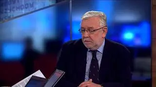 Ustawa o zmianach w systemie emerytalnym narusza konstytucyjną zasadę zaufania do państwa i zachowania praw nabytych - powiedział w TVN CNBC były prezes Trybunału Konstytucyjnego Jerzy Stepień. W czwartek prezydent Bronisław Komorowski podpisał ustawę, która m.in. zmniejsza część składki przekazywanej Otwartym Funduszom Emerytalnym z 7,3 proc. do 2,3 proc.