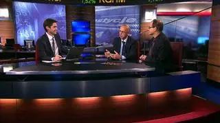 Banki w UE muszą podnieść wskaźnik adekwatności kapitałowej z 5 proc. do 9 proc. Co się stanie w kredytami? Rozmowa z Wiesławem Rozłuckim, doradcą strategicznym Rothschild Polska i prof. Andrzejem Sławińskim, dyr. generalnym Biura Ekonomicznego NBP.