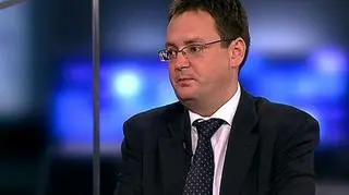 PKO BP zadeklarowało przeznaczeniu całego zysku na wypłatę dywidendy. Taka decyzja została podjęta, mimo rekomendacji KNF, że banki powinny zyski zatrzymać. Andrzej Mikosz - partner w kancelarii Hogan&Hartson tłumaczył, jakie są biznesowe konsekwencje tego kroku.