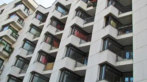 Kredyt na zakup mieszkania może zaciągnąć nawet grupa osób. Jakie wiążą się z tym obowiązki?