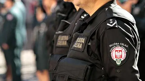 MSWiA: za 30 dni zwolnienia funkcjonariusz otrzyma pełne uposażenie