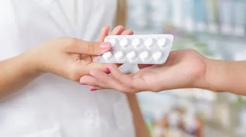 MZ: leki przeciwbólowe będą w ogólnodostępnych sklepach