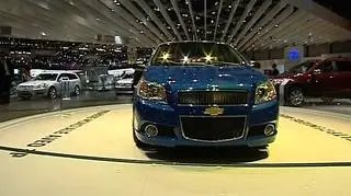 Z Żerania do Genewy... Czy nowy model chevroleta Aveo, który od połowy roku zacznie zjeżdżać z taśm montażowych w FSO, podbije serca klientów i co chyba najważniejsze - czy pomoże warszawskiej fabryce porządnie stanąć na nogi? Okazja jest wymarzona, bo właśnie w Genewie rozpoczął się światowy salon motoryzacyjny, gdzie auto z Żerania ma swoją prezentację. 