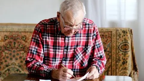 Prezydent podpisał nowelizację podnoszącą najniższą emeryturę