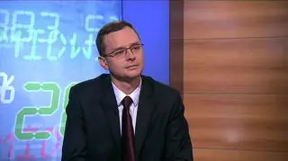 Inflacja zwalnia, ale Polacy spodziewają się dalszego wzrostu cen. Oczekiwania inflacyjne w lipcu wyniosły 4,7% i były o pół punktu procentowego wyższe niż w ubiegłym miesiącu. Rozmowa z ekonomistą Invest Banku Adamem Czerniakiem.