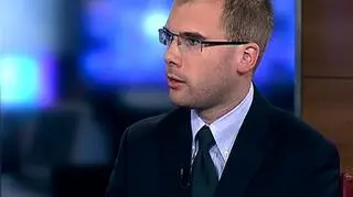 O blisko 4 procent wzrosło przeciętne wynagrodzenie w lipcu - wynika z danych Głównego Urzędu Statystycznego. To niemal dwa razy więcej niż przewidywali analitycy prognozujący wzrost płac o 2,1 procent. GUS podał także, że w lipcu w ujęciu rocznym zatrudnienie spadło o 2,2 procent. Zdaniem gościa programu "Bilans" Radosława Cholewińskiego - głównego ekonomisty Noble Bank sytuacja na rynku pracy staje się bardziej elastyczna.