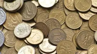 Kolejny słaby dzień złotego. Nasza waluta oscylowała dziś tuż pod granicą 4,50 za euro. Dla kasy państwa to zła wiadomość, bo silne euro oznacza wyższy dług. Dlatego NBP nie wyklucza kolejnych interwencji na rynku. (TVN CNBC, fot. sxc.hu)