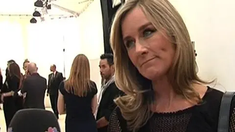 Burberry odporne na... zmiany cen surowców. Tak przynajmniej deklaruje prezes tej brytyjskiej spółki odzieżowej. Szefowa Burberry powiedziała telewizji CNBC przy okazji London Fashion Week, że ostatnie wzrosty cen bawełny nie będą miały większego wpływu na wyniki firmy. Bawełna jest w ostatnich dniach najdroższa od 15-tu lat - a powód to zwiększony popyt z Chin i powodzie w Pakistanie, które mogą znacznie zmniejszyć zbiory w tym kraju.