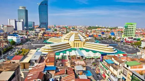 Ile kosztuje podróż do Kambodży - Pokaż nam świat w TVN24 BiS