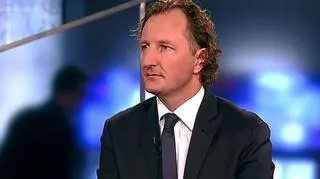 Znakomitego czasu dla spółki Bakalland, jakim każdorazowo są święta, nie zepsuły nawet podwyżki, na jakie spółka zdecydowała się w wyniku skoku cen walut. W poszukiwaniu ewentualnych celów akwizycyjnych spółka rozglada się w Polsce i za granicą. Tam ma plany podbojów: ewentualnych przejęć na Ukrainie i w Rumunii. Gościem Mikołaja Kunicy w programie "Dzień na Rynkach" był Marian Owerko, prezes Bakallandu