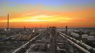 PKN Orlen ogłosił tydzień temu zamiar sprzedaży Orlen Transport za ok. 85 mln zł spółce Trans Polonia, a Orlen KolTrans spółce PKP Cargo za ponad 250 mln zł