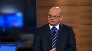 Francja ugięła się pod naciskiem Niemiec - i wycofała z postulatu nakłonienia Europejskiego Banku Centralnego do intensywniejszej walki z kryzysem. To jedno z ustaleń szczytu Rady Europejskiej, które podaje agencja Reutera. Wcześniej Paryż chciał, by Europejski Bank Centralny pomógł w zwiększaniu mocy pożyczkowych funduszu EFSF i skupował więcej obligacji eurolandu. Takiemu rozwiązaniu sprzeciwiały się Niemcy. Kolejne spotkania szefów państw strefy euro i Unii Europejskiej - w środę. Z prezesem Raiffeisen Bank Polska w Dniu na Rynkach rozmawiał Rafał Hirsch.