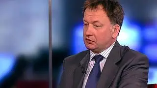 Ze wstępnych danych Komisji Nadzoru Finansowego wynika, że po I kwartale 2009 roku żaden z banków nie miał kłopotów z utrzymaniem współczynnika wypłacalności powyżej 8 proc. Jednak kilka notowanych na warszawskiej giełdzie banków poniosło w pierwszym kwartale tego roku stratę netto - poinformował w TVN CNBC Biznes zastępca dyrektora pionu bankowego w Komisji Nadzoru Finansowego. Krzysztof Broda dodał, że wyniki sektora bankowego w Polsce, w pierwszym kwartale tego roku były średnio o połowę mniejsze niż rok wcześniej.