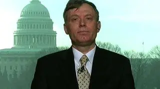 Zapytamy czy amerykańscy ekonomiści dostrzegają ruch na stopach w naszej części świata. Jakie to ma dla nich znaczenie? Czy wśród ekonomistów w USA widać już obawy inflacyjne? Jak jest oceniane QEII i jakie są sposoby zapobiegania inflacji. Rozmowa z Krzysztofem Błędowskim, ekonomistą Mapi.