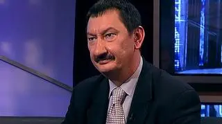 Ujawnienie wewnętrznego dokumentu Kredyt Banku będzie miało implikacje dla całej gospodarki - powiedział na antenie TVN CNBC Biznes Bogusław Grabowski. Według prezesa Skarbiec AMH takie decyzje banków powinny być ujawniane, gdyż dzięki temu Polacy zaczynają być świadomi, jak wygląda sytuacja polskiej gospodarki. Ponadto, według gościa programu, to nie kryzys zmusza banki do bardziej ostrożnej polityki wobec swoich klientów, a ich przeszłe błędy i pazerność. 