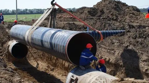 Gazprom zrywa kontrakty na rury