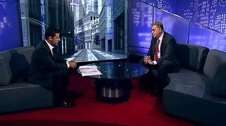 Miliard a nie blisko trzy miliardy złotych dywidendy z PKO BP rekomenduje do wypłaty ministerstwo skarbu państwa. Skarb Państwa jako główny właściciel PKO BP z jednej strony musi dbać o spółkę i jej akcjonariuszy, a z drugiej o budżet państwa. Jak powiedział Krzysztof Zakrzewski z kancelarii prawnej Domański, Zakrzewski, Palinka istotą funkcjonowania spółki jest prawo do dywidendy.