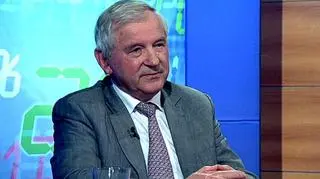 Europa czeka na greckie głosowania. A na szczycie Rady Europejskiej szefowie państw będą mówić o dalszej pomocy dla Greków. Jakie komunikaty przekażą rynkowi? Co dalej czeka Grecję? Na te i inne pytania odpowiadał nasz gość: główny ekonomista BCC, Stanisław Gomułka.