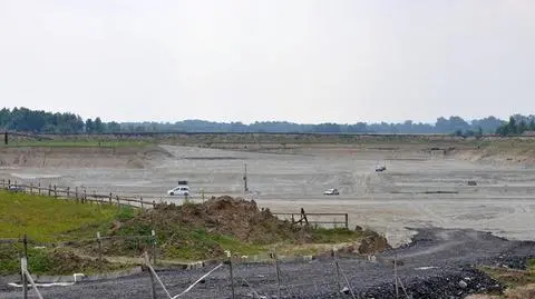 Suchy zbiornik powodziowy Racibórz Dolny o powierzchni 26 km kw. ma chronić ok. 2,5 mln mieszkańców dorzecza Odry 