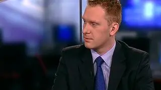 Oprocentowanie kart kredytowych zamiast spadać wraz ze spadkiem stóp procentowych - rośnie. To nie jedyny jednak problem korzystających z kart kredytowych. Często klienci nie mają pełnej świadomości zasad i opłat, które bank na użytkującego kartę nakłada. Z czego wynikają problemy Polaków z kartami kredytowymi? Między innymi na to pytanie odpowiadał dr Michał Macierzyński, Bankier.pl