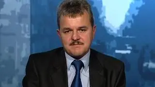 Rynek farmaceutyczny w Polsce spowolni w IV kwartale – prognozuje badająca tę branżę firma IMS. Polska Grupa Farmaceutyczna może odczuć to spowolnienie i nie osiągnąć planowanych 6 mld zł przychodów. Jak na razie ten rok jest dla spółki udany: zysk netto w III kwartale wzrósł o ponad 100% w porównaniu z ubiegłym rokiem, po trzech kwartałach spółka zarobiła 60% więcej. Jak będzie natomiast wyglądać przyszłość mówi Jacek Dauenhauer, wiceprezes PGF.