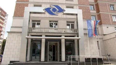 Pracownicy PKP Cargo chcą podwyżki. Okupują siedzibę firmy