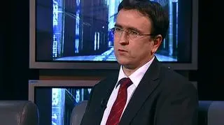 Już tylko tydzień pozostał na rozliczenie się z fiskusem z podatku za rok 2008. Coraz więcej Polaków w tych ostatnich dniach wypełnia swoje deklaracje, coraz więcej rodzi się więc pytań i wątpliwości. Telewizja TVN CNBC Biznes na pytania odpowiada a wątpliwości rozwiewa. Tym razem w programie "Biznes Lunch" pomagał wyliczać i obliczać podatek za 2008 rok Marek Jarocki - doradca podatkowy Ernst&Young 