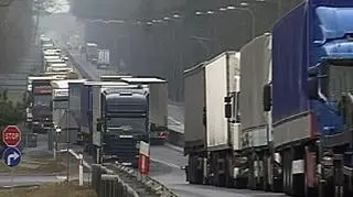 Dla Niemców wielkie świętowanie, dla kierowców długie stanie