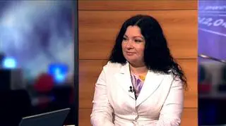 W czwartek upływa termin ultimatum, po którym GDDKiA ma zdecydować, czy rozpisać nowy przetarg na budowę autostrady A2. Ale Covec już wykonał ruch, który - paradoksalnie - umożliwi mu start w nowym przetargu. Chodzi o piątkowe pismo wypowiadające umowę na budowę dwóch odcinków A2. Według nowej ustawy o zamówieniach publicznych wykonawca traci prawo do zamówień - jeśli zostanie wyrzucony z budowy, ale nie jeśli sam zrezygnuje - opowiada gość TVN CNBC radca prawny Anna Piecuch.