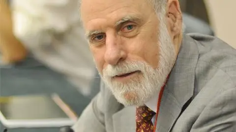Vint Cerf: chcąc przechować wspomnienia, nie polegajmy na technologii
